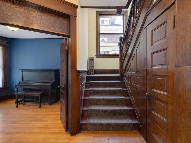 937 Laurel Avenue, Saint Paul, MN 55104