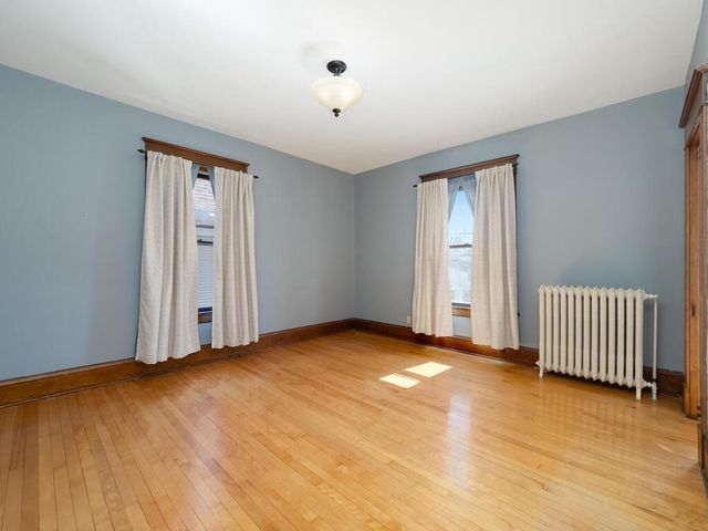 937 Laurel Avenue, Saint Paul, MN 55104