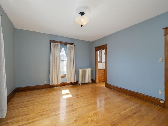 937 Laurel Avenue, Saint Paul, MN 55104