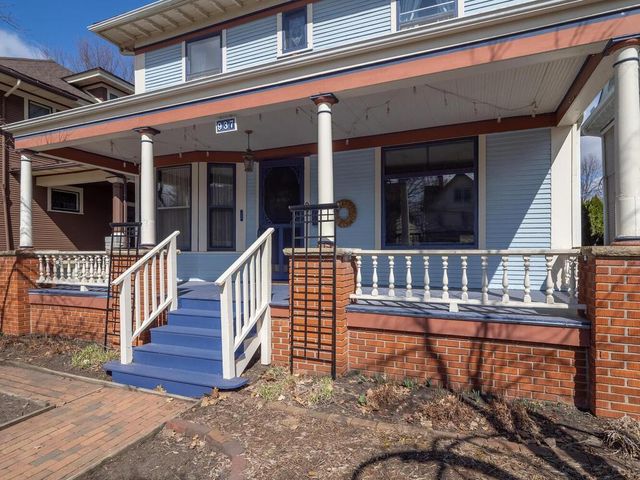 937 Laurel Avenue, Saint Paul, MN 55104