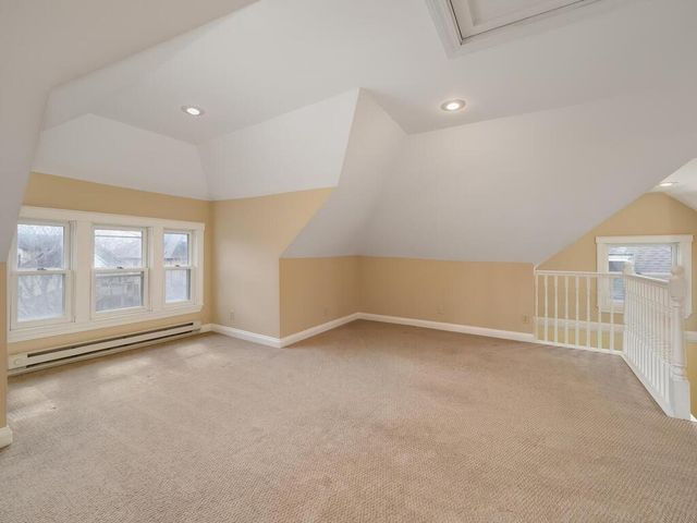 937 Laurel Avenue, Saint Paul, MN 55104