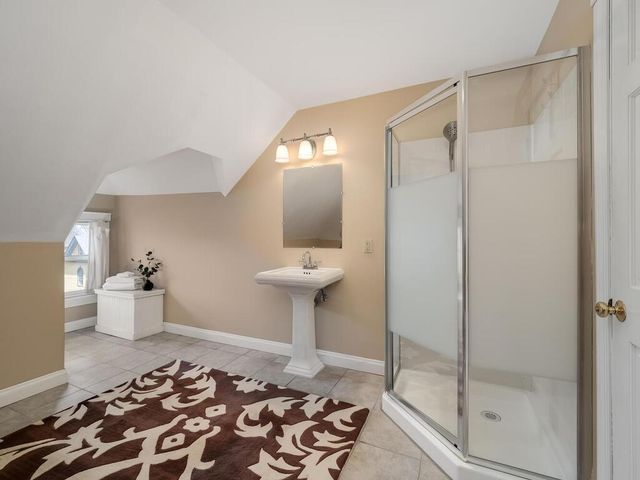 937 Laurel Avenue, Saint Paul, MN 55104