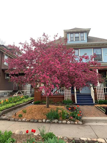 937 Laurel Avenue, Saint Paul, MN 55104