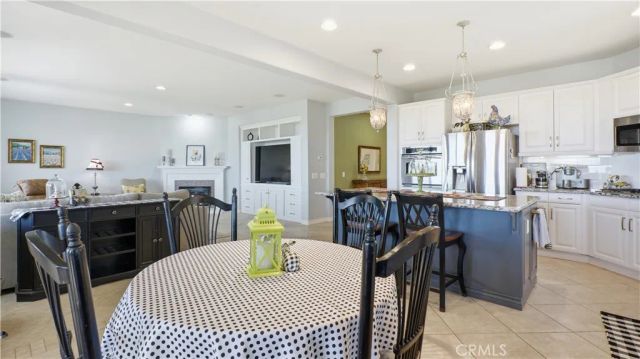 17076 First Light, Riverside, CA 92503