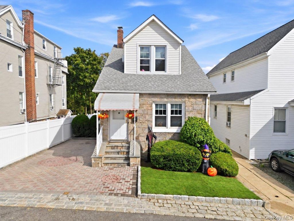 221 Edgewood Avenue, Yonkers, NY 10704 — exterior
