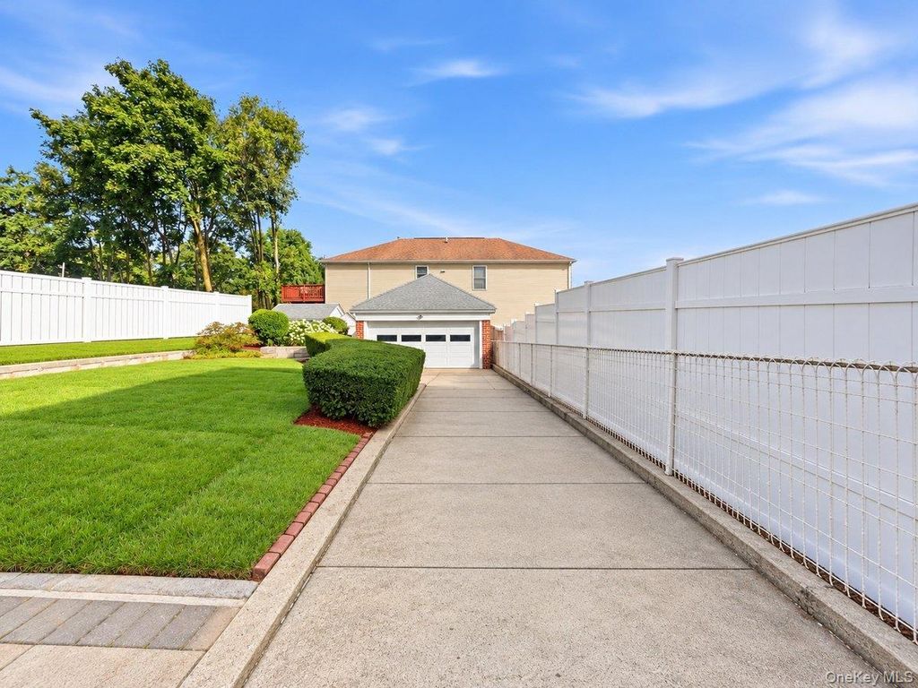 221 Edgewood Avenue, Yonkers, NY 10704 — photo 4