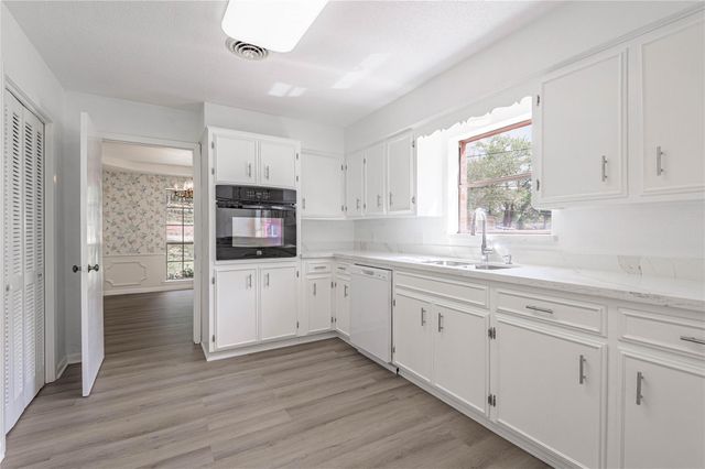 1701 25th Street, Huntsville, TX 77340