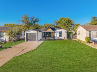 5608 Helmick Avenue, Fort Worth, TX 76107