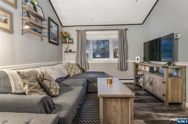 148 Bucknell Trail, Hopatcong, NJ 07843