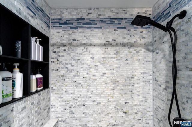 148 Bucknell Trail, Hopatcong, NJ 07843