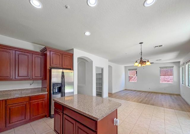 7085 W Andrew Lane, Peoria, AZ 85383