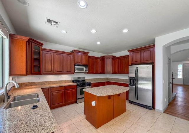 7085 W Andrew Lane, Peoria, AZ 85383