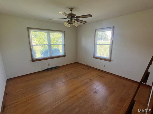 5896 Hawkins Fuchs Road, St Louis, MO 63129