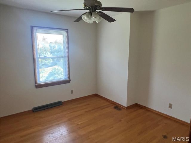 5896 Hawkins Fuchs Road, St Louis, MO 63129