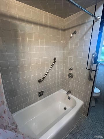 5896 Hawkins Fuchs Road, St Louis, MO 63129
