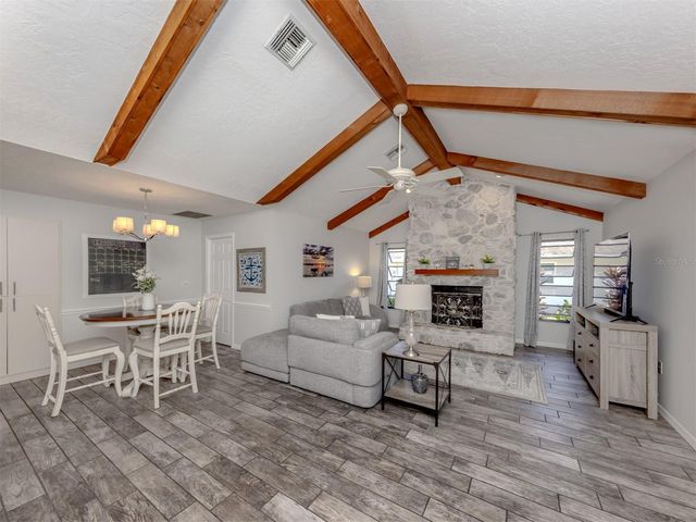 1215 PARADISE WAY, Venice, FL 34285