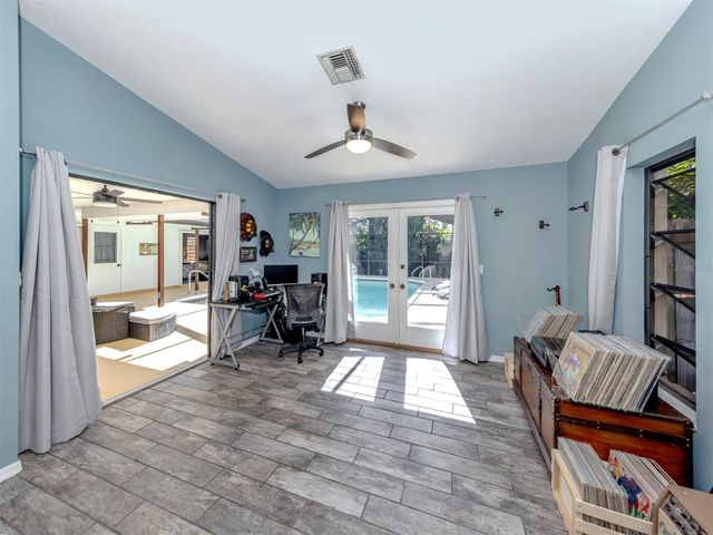 1215 PARADISE WAY, Venice, FL 34285