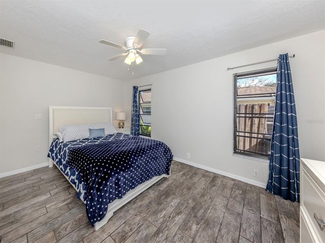 1215 PARADISE WAY, Venice, FL 34285