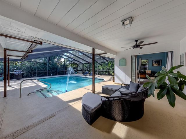 1215 PARADISE WAY, Venice, FL 34285