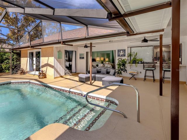 1215 PARADISE WAY, Venice, FL 34285