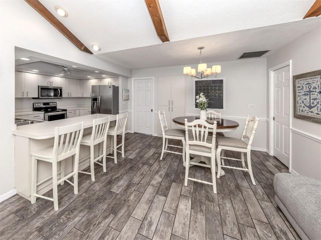 1215 PARADISE WAY, Venice, FL 34285