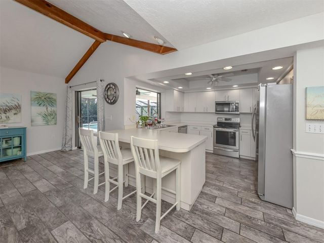 1215 PARADISE WAY, Venice, FL 34285