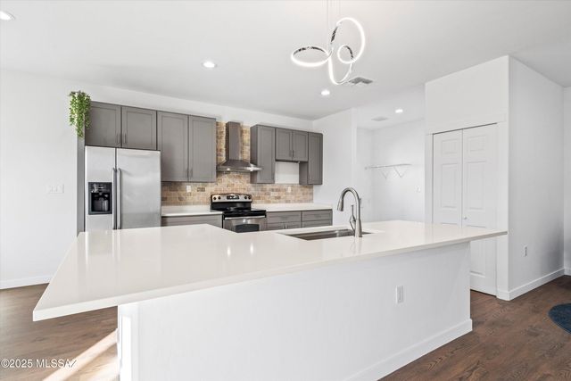 5631 W Lone Star Drive, Tucson, AZ 85713