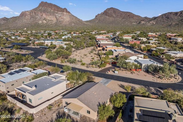 5631 W Lone Star Drive, Tucson, AZ 85713