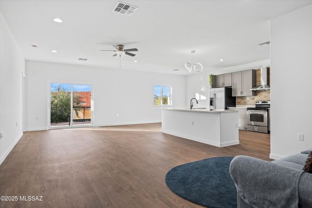5631 W Lone Star Drive, Tucson, AZ 85713
