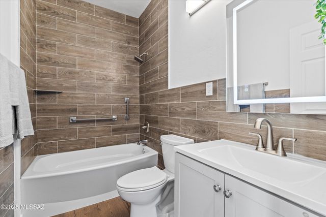 5631 W Lone Star Drive, Tucson, AZ 85713