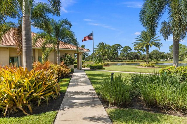 1594 SW Harbour Isles Circle, Port St. Lucie, FL 34986