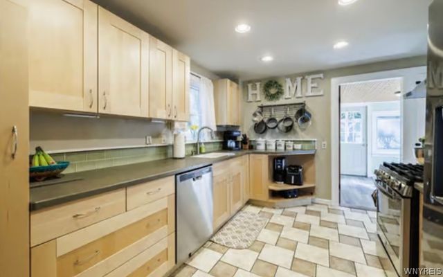 86 Church Street, Victor, NY 14564