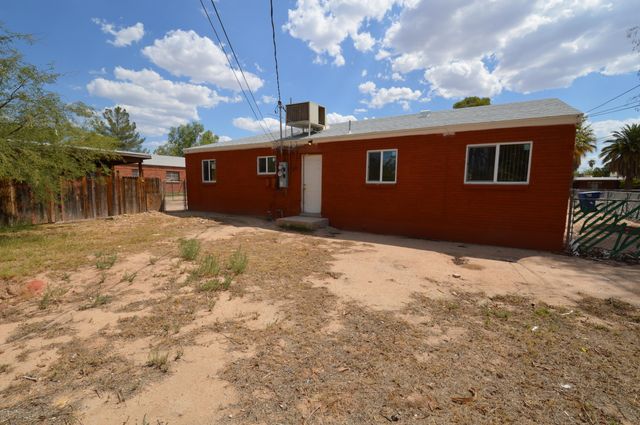 4633 E 19th Street, Tucson, AZ 85711