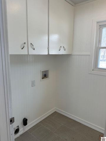 833 Cedar St., Calvert City, KY 42029