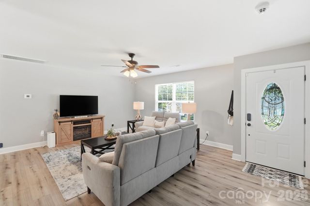 1217 Belmont Circle Drive, Lancaster, SC 29720