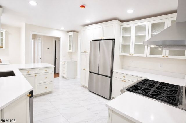 946 50 Park Ave, Elizabeth City, NJ 07208