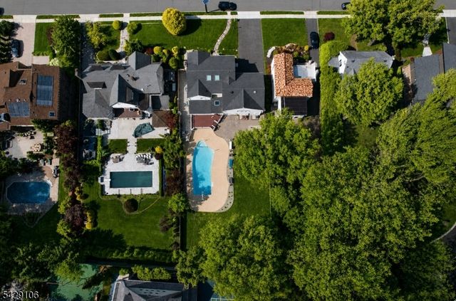 946 50 Park Ave, Elizabeth City, NJ 07208