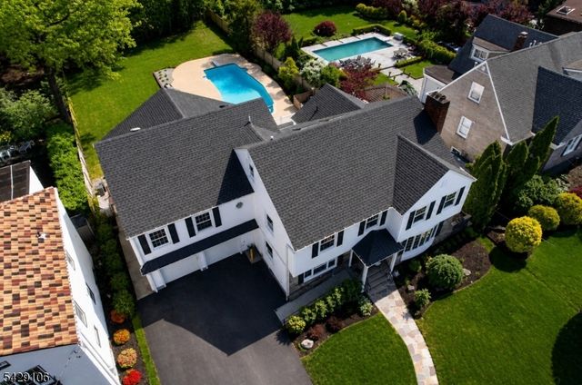 946 50 Park Ave, Elizabeth City, NJ 07208