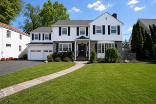 946 50 Park Ave, Elizabeth City, NJ 07208
