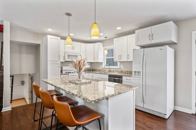 22W351 Birchwood Drive, Glen Ellyn, IL 60137