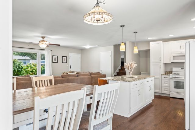 22W351 Birchwood Drive, Glen Ellyn, IL 60137