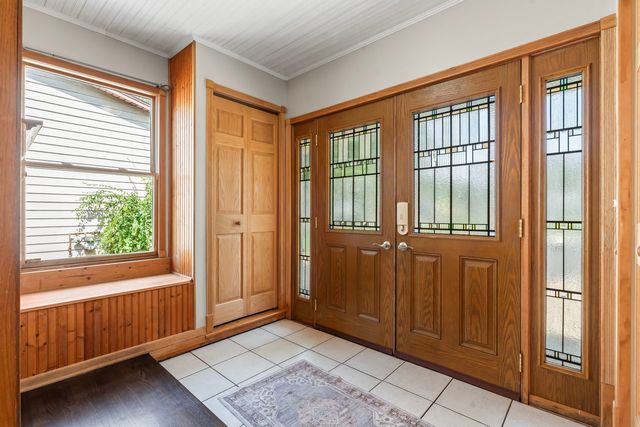 22W351 Birchwood Drive, Glen Ellyn, IL 60137