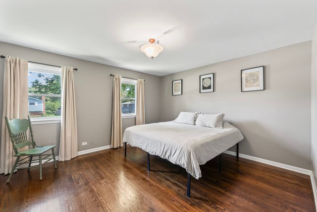 22W351 Birchwood Drive, Glen Ellyn, IL 60137