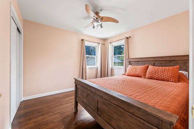 22W351 Birchwood Drive, Glen Ellyn, IL 60137