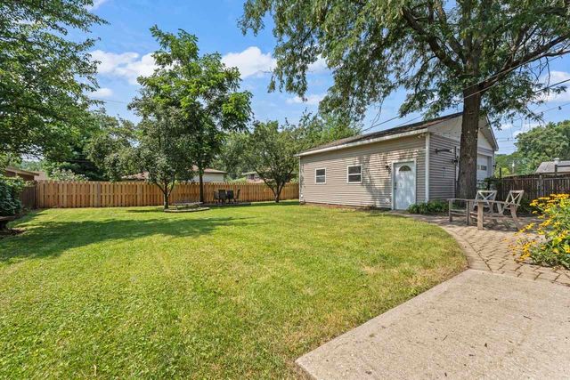 22W351 Birchwood Drive, Glen Ellyn, IL 60137