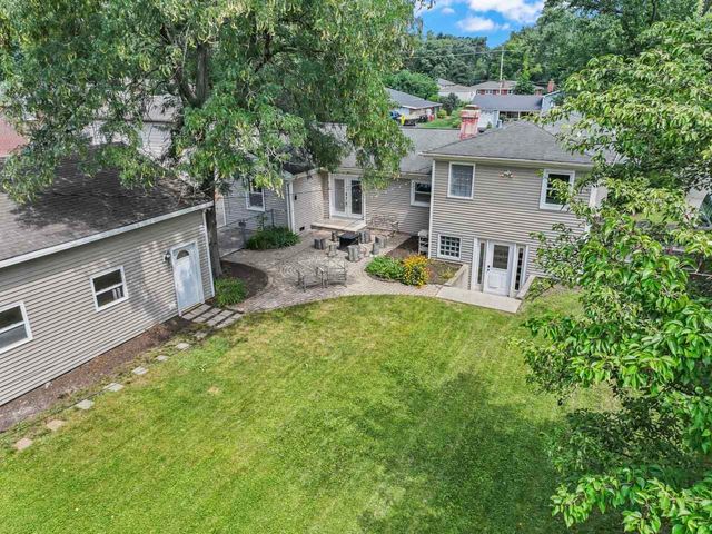 22W351 Birchwood Drive, Glen Ellyn, IL 60137