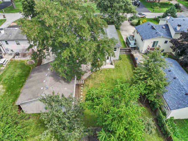 22W351 Birchwood Drive, Glen Ellyn, IL 60137