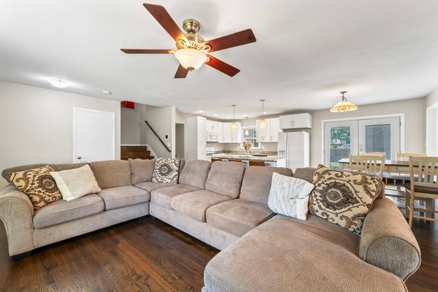 22W351 Birchwood Drive, Glen Ellyn, IL 60137