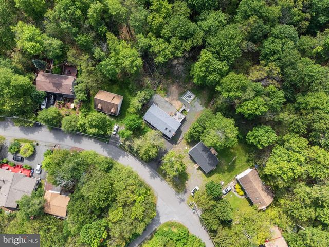 1533 BLACK BIRCH WAY, Tobyhanna, PA 18466