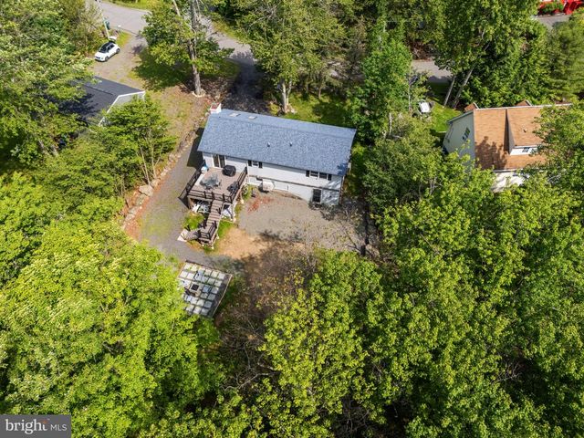 1533 BLACK BIRCH WAY, Tobyhanna, PA 18466